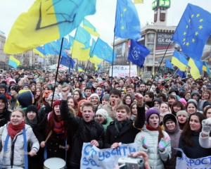 15 тисяч студентів пішли до Януковича, щоб передати своє звернення