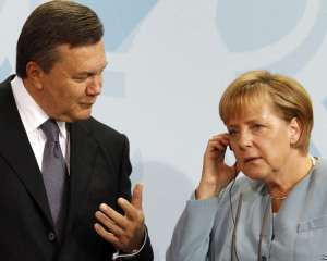 Меркель у Вільнюсі збирається зустрітися з Януковичем
