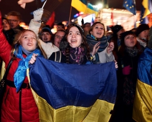 "А что, есть польза стоять здесь дальше?" -часть активистов евромайдана собирается расходиться
