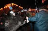 "Беркут" жестоко разогнал Евромайдан в Киеве: море крови и 33 задержанных