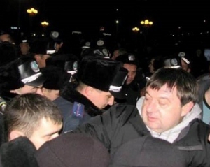Милиция разогнала Евромайдан из-за обращения работников благоустройства - официальная версия