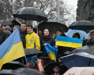 &quot;Тітушки&quot; їдуть розганяти львівський Євромайдан - ЗМІ