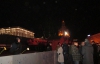 На Майдане зажгли свечи в знак солидарности с избитыми вчера активистами