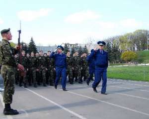 В Киев стягивают курсантов харьковской академии ВВ - СМИ
