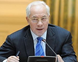 Азаров хоче переглянути угоду з ЄС та відновити переговори з МВФ