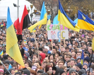 Две сотни студентов заблокировали университет им. Драгоманова