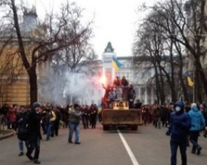 В акциях за евроинтеграцию пострадало почти три сотни человек