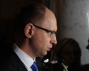 Яценюк: Янукович не полетів в Китай - опозиція йде на Банкову
