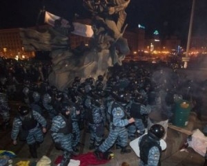 За ночной разгон Евромайдана "беркутовцам" дали по 500 долларов - СМИ
