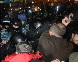 Команду &quot;Беркуту&quot; розганяти Євромайдан дав Захарченко - журналіст