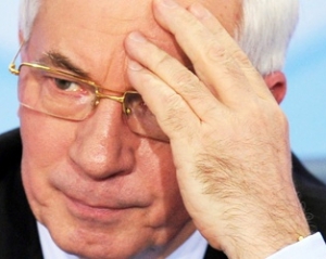 Азаров пообіцяв відставки через декілька тижнів