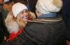 "Победа будет за нами" - невеста Кличко грела руки у огня на Евромайдане
