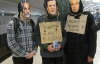 "Янукович" спустился в метро и просил деньги на билет до Китая