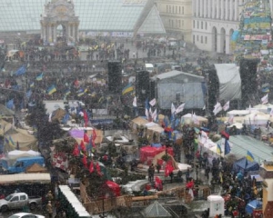 Люди, идущие на "Марш миллиона", полностью забили станции метро в центре Киева