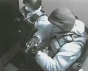 В мережу виклали відео штурму офісу "Батьківщини"