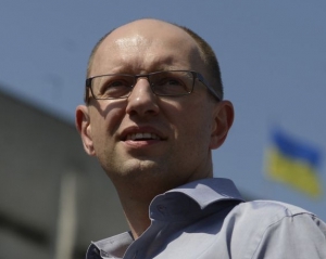 Яценюк: необходимо убедить МВФ дать Украине кредит