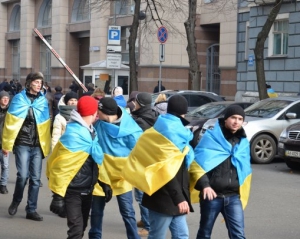 Близько сотні активістів Майдану рушили під Апеляційний суд