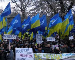 &quot;За Киевом, бл *!&quot; - Поддержать Януковича на антимайдан приезжают &quot;дети революции&quot;