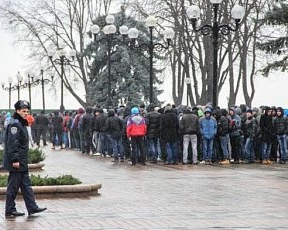 Тысячи &quot;титушек&quot; в Киеве ждут команды &quot;фас&quot;, чтобы начать кровавую бойню - СМИ