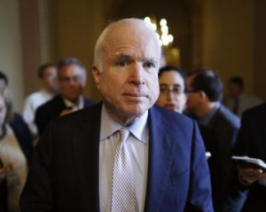 На вихідних до Києва прилетять сенатори США