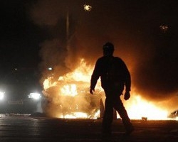 Організатору Євромайдану автівку спалили прямо під вікнами ужгородської міліції