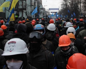 В штабе сопротивления появилась некая &quot;тревожная оперативная информация&quot; - комендант Евромайдана призывает записываться в отряды самообороны