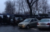 Под Кабмин стянули технику и внутренние войска со щитами