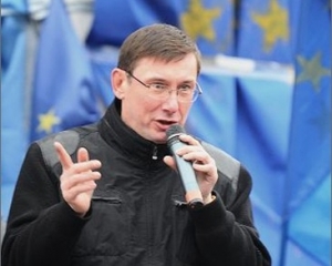 Огризко пропонує реанімувати "круглий стіл" з владою