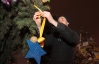 Волонтери прикрасили на Майдані кілька новорічних ялинок