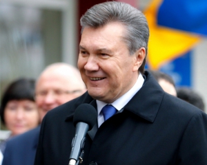 Янукович наказав Азарову знизити тарифи на електрику для українців