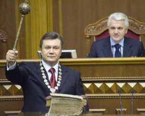 Янукович погрожує чиновникам західних областей &quot;відповідальністю&quot; за &quot;сепаратизм&quot;