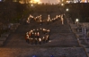 Одесситы сделали надпись "МИ Є" из бенгальских огней и спели гимн Украины