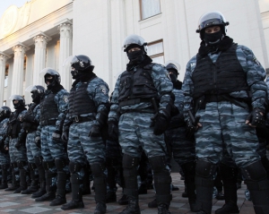 К Януковичу свезли Беркут и внутренние войска, готовятся провокации - Шкиряк
