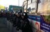 200 неизвестных пытаются пробраться к Межигорью в обход кордонов милиции