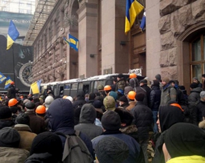 Новая угроза для Майдана: подписан закон, по которому могут посадить митингующих в КГГА