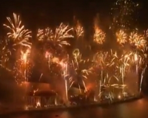 Шикарный новогодний фейерверк в Дубае признали самым масштабным в истории