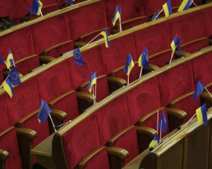 Уряд Канади попросили запровадити санкції проти керівництва України
