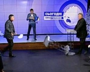 Аваков бросил пюпитр в Калашникова в прямом эфире
