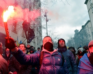 Опозиція вимагає звільнити суддю,  яка ігнорує закон про амністію євромайданівців