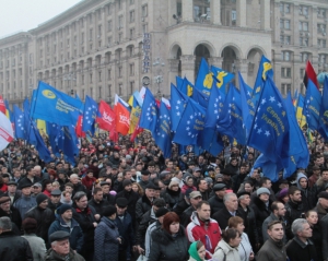 Оппозиции советуют представить на народном вече теневое правительство