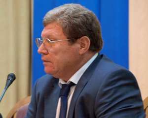 Янукович звільнив губернатора, який став нардепом