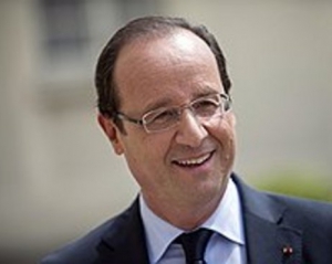 Французький таблоїд видалить зі свого сайту скандальні фото Олланда