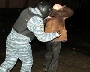 У міліції заявили про покаліченого &quot;беркутівця&quot; та пригрозили в&#039;язницею активістам