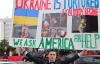 Звездам Голливуда показали кровавые лица Майдана