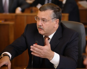 Яценюк ожидает, что Гриценко уйдет из народных депутатов