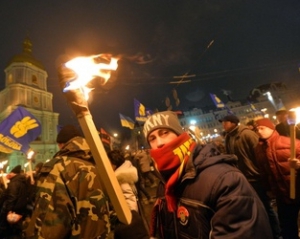 Небайдужих, які їдуть на Майдан, просять везти з собою побільше різних ламп і ліхтариків