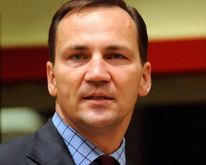 Сикорский: принятие госбюджета и других законов - зловещие события в украинском парламенте