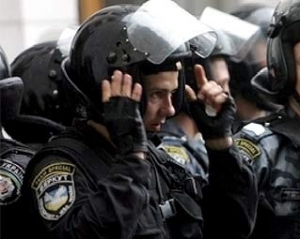Под Межигорьем "Беркут" жестоко избил соседа Януковича - євромайданевец