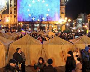 Сегодня в 11 утра харьковские бойцы могут начать уничтожать палатки и баррикады киевского Майдана - &quot;Батькивщина&quot;