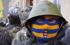 Каструлі, відра та каски: головні убори учасників Євромайдану